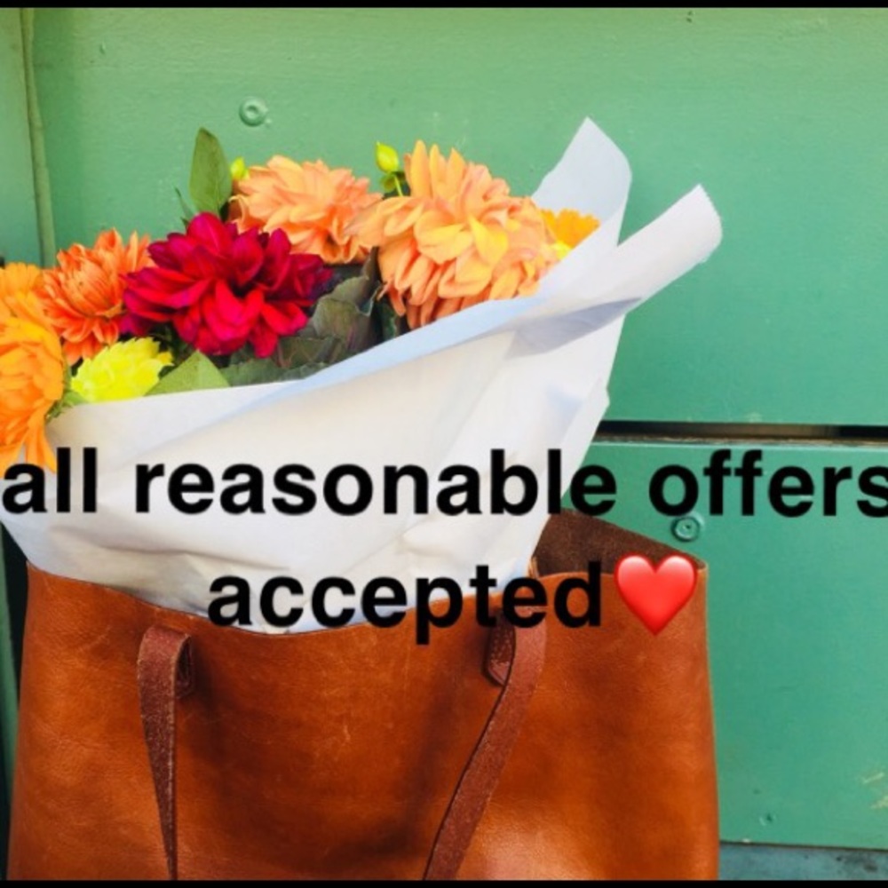 MAKE AN OFFER! ❤️